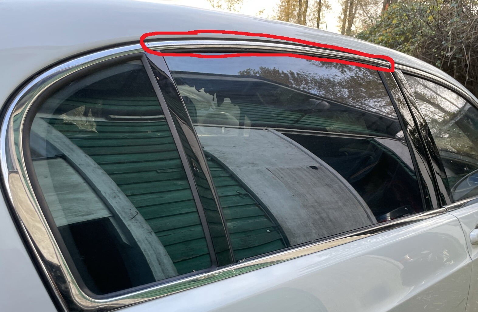06-13 Bentley Continental Flying Spur Rear Right Door Upper Chrome Trim Moulding