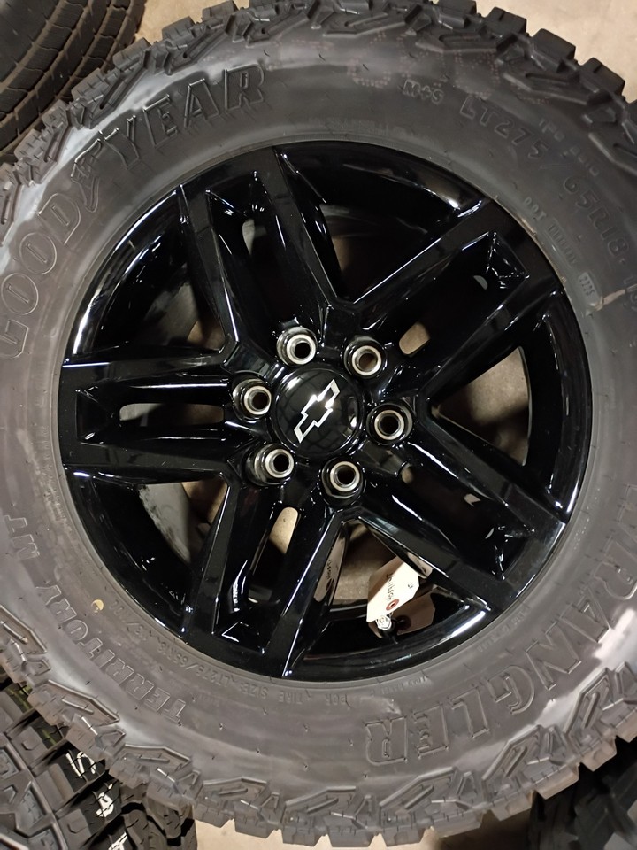Chevy Silverado Tahoe Z71 ZR2 18