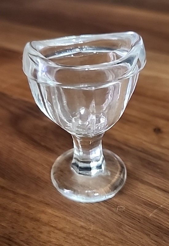 Vintage Antique 2.25” Clear Glass Paneled Pedestal Eye Wash Cup EUC Marked 9 - 2