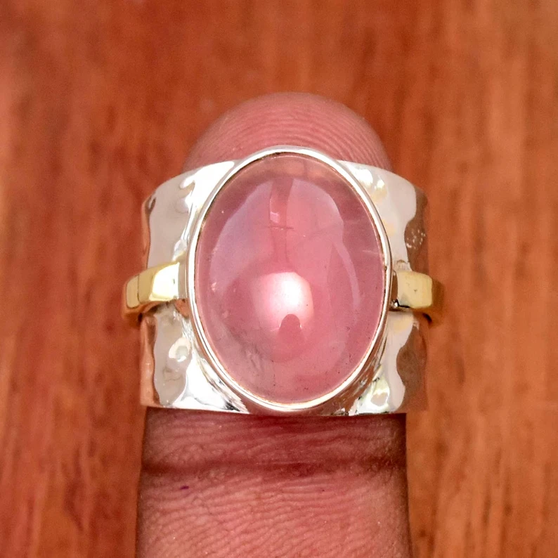 Anel oval de quartzo rosa: anel boho largo de prata esterlina martelado todos os tamanhos R350 - Imagem 3 de 4