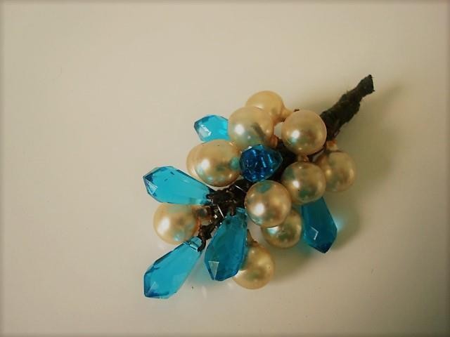 Vintage Corsage Flower Pin Brooch Faceted Deep Aqua Glass Petals Faux Pearls KJ View 4