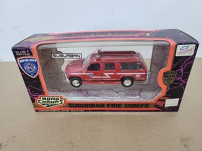 NEW ROAD CHAMPS CHEVROLET SUBURBAN FIRE CHIEF BOWLING GREEN DIECAST 1:43