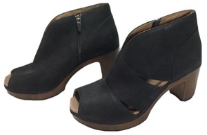 dansko delphina bootie