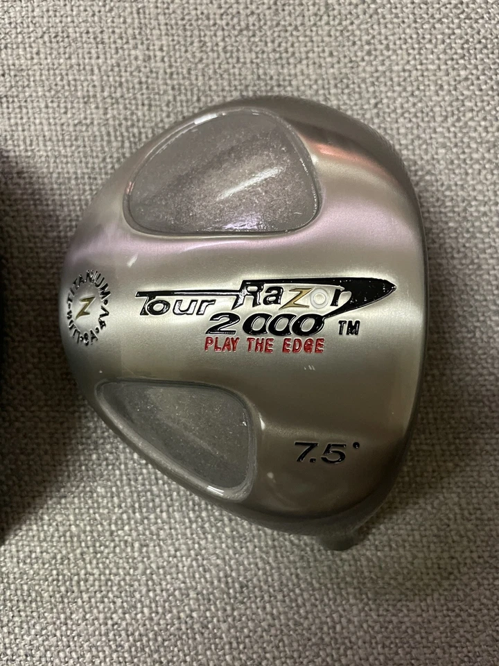 Tour Razor 2000 “Play The Edge" 7.5* Two Driver Heads Men. Right Hand. Titanium - Image 2 of 4