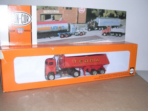 CON-COR #1015 "Terra" blanco cabina corta con remolque de volteo H.O. construido 1:87 | Zustand: New