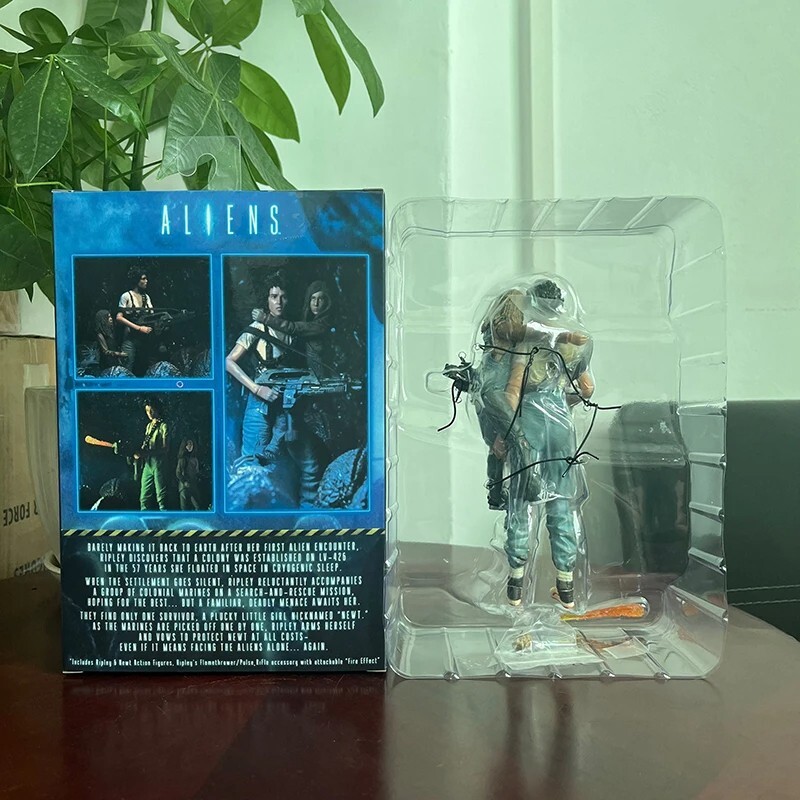 NECA Original ALIENS 2 Ellen Ripley Action Figure Newt Giger Facehugger