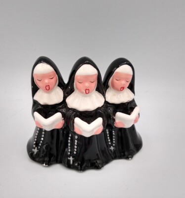 Deptartment 56 Three Singing NUNS vintage Figurine Snow Village Collection *READ