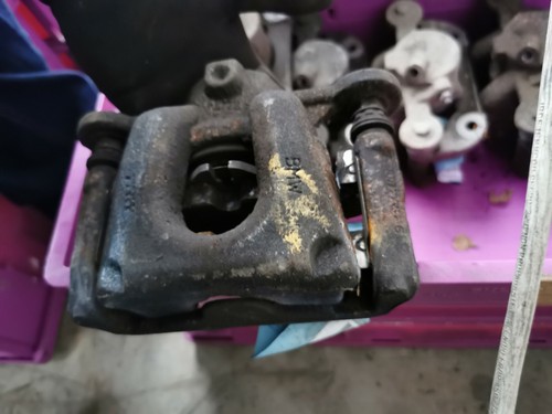 BMW 1er 187 E87 118D Bremssattel vorne rechts TRW 54/22  Original Bremsanlage