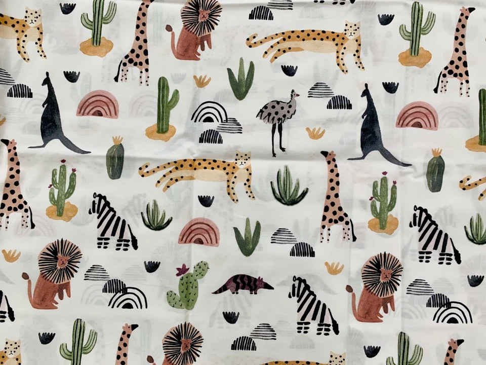 Juego de sábanas Pottery Barn Kids Desert Friends reina león cebra jirafa cactus verde Foto 2 de 3