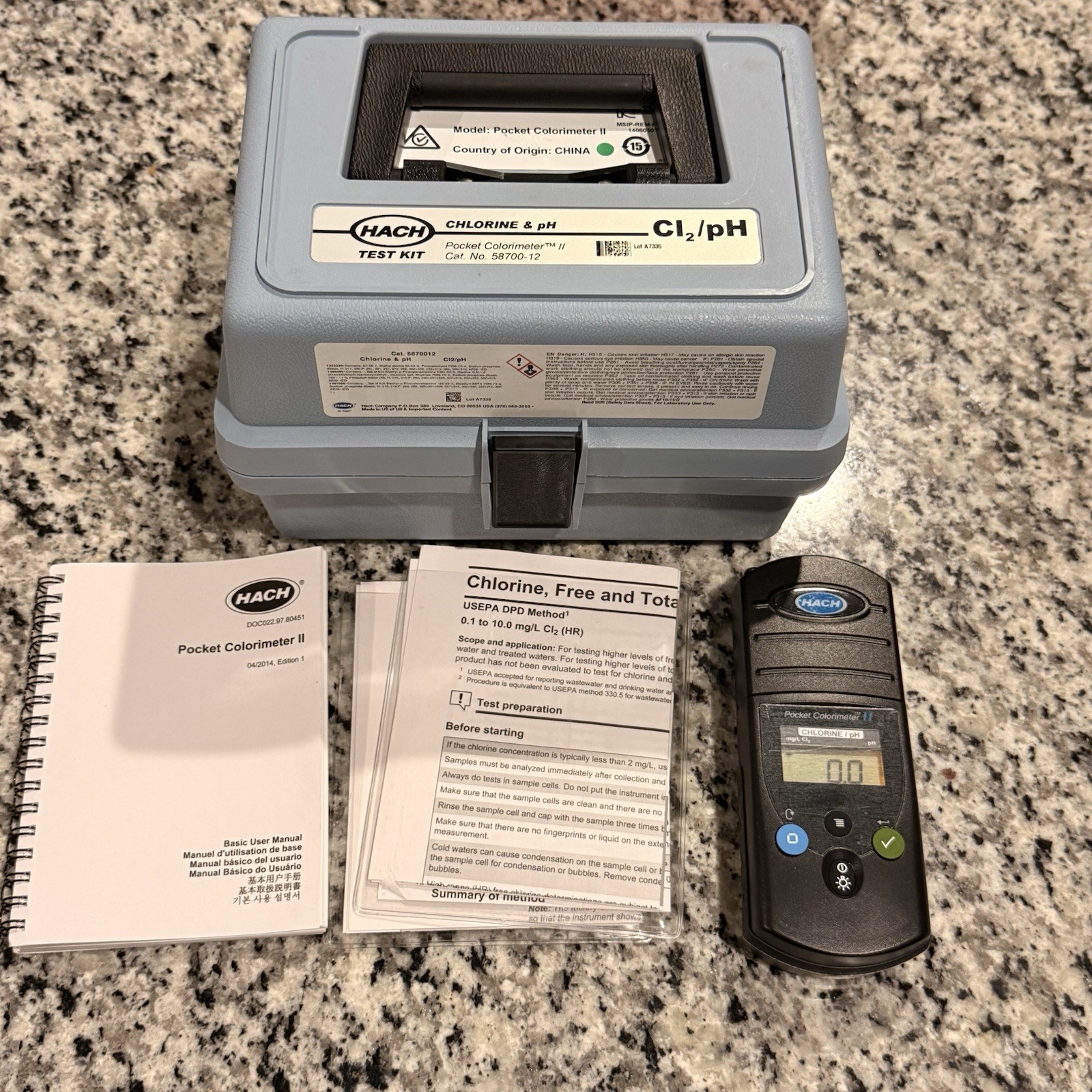 HACH Pocket Colorimeter II 5870012 Chlorine And pH Meter w/ Case, Manual