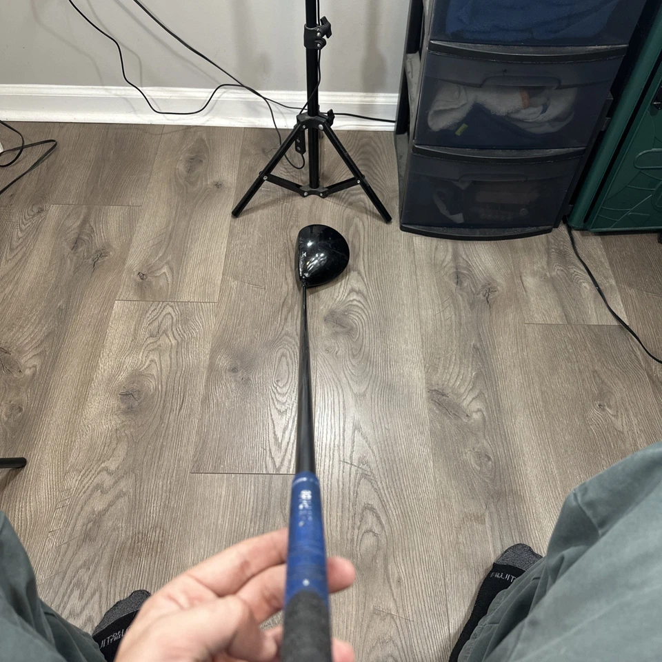 Used RH Titleist 910 D3 9.5* Driver Aldila Phenom Graphite Stiff Flex - Image 4 of 4