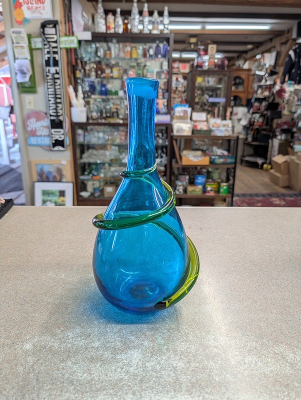 VINTAGE BLENKO (?) GLASS DECANTER  NO STOPPER - MID CENTURY MODERN 