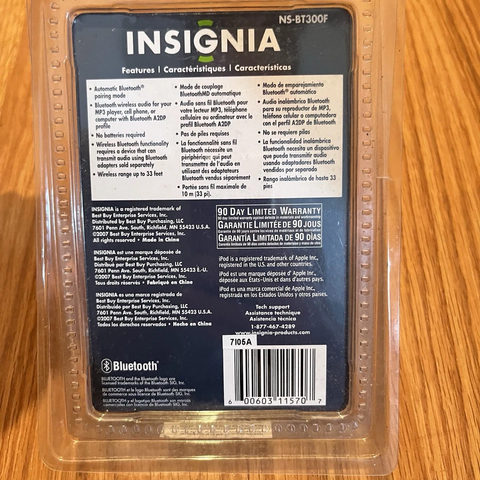 Insignia NS-BT300F Bluetooth Speaker Adapter iPod Docking Black NIB -MSRP $49.99 - Image 2 of 2