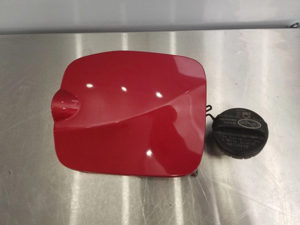 17 2017 TOYOTA TACOMA SR5 FUEL FILLER DOOR RED - Image 3 of 4
