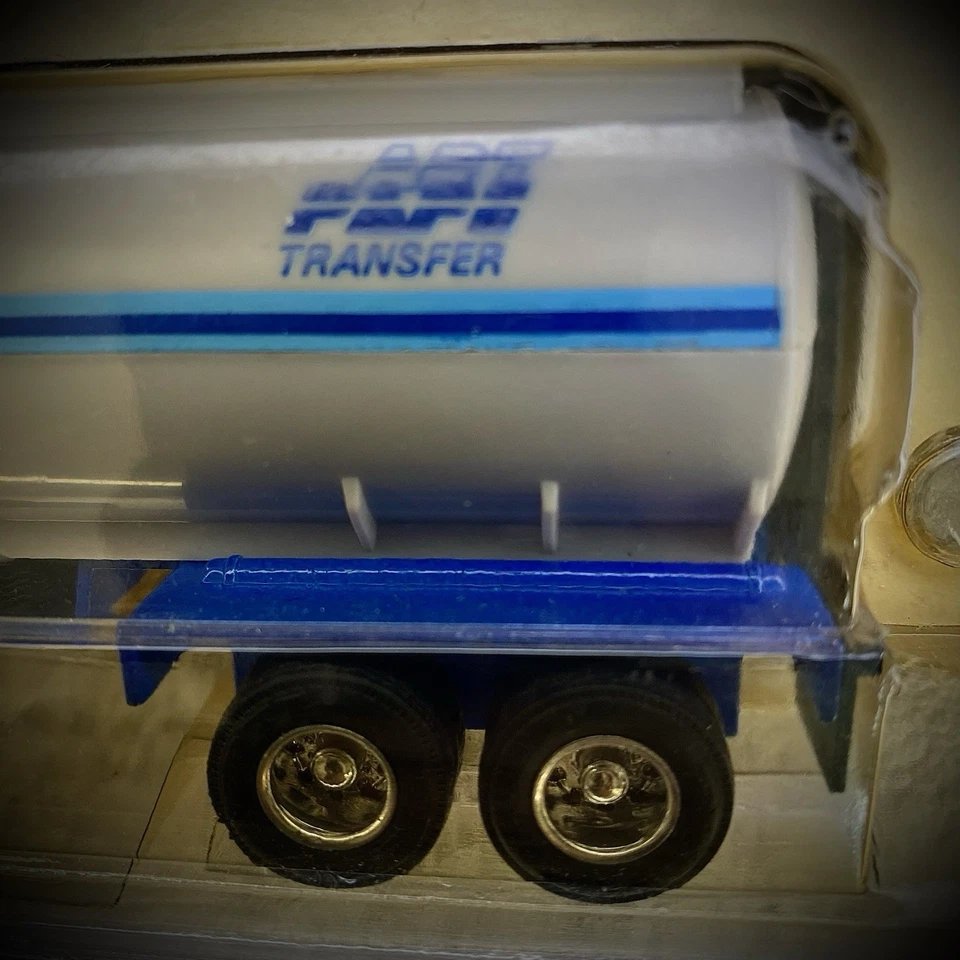 ERTL - 1987 - Mighty Movers - Trucks - Set of 3 - Die-Cast - 1/64 - Vintage - Image 4 of 4