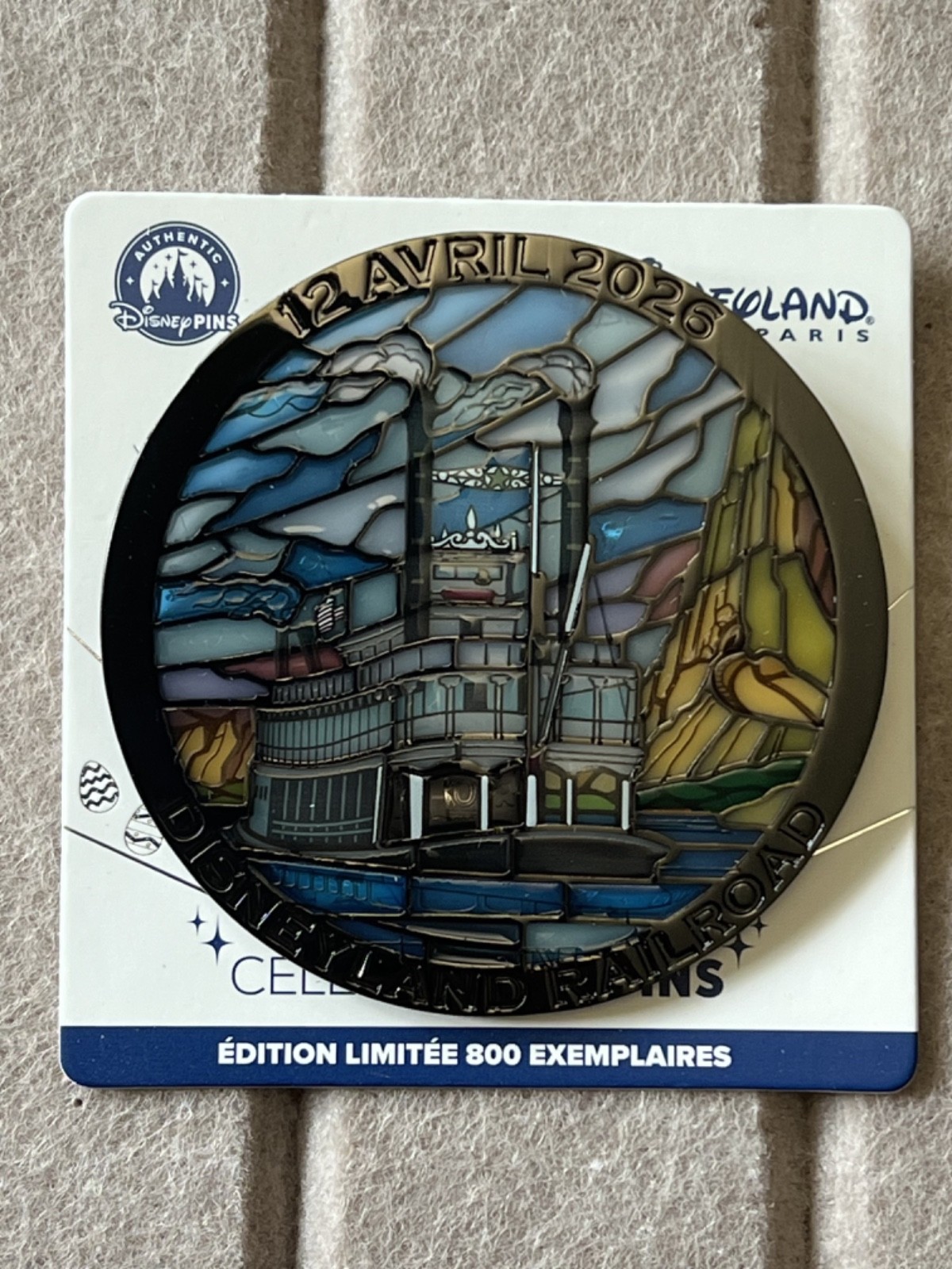 DISNEYLAND PARIS PIN - 12 APRIL - FRONTIERLAND - LIMITED EDITION 800 PIN