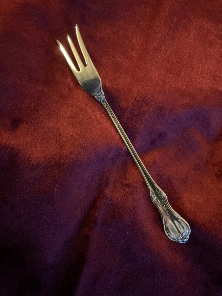 "Tenedor(s) para servir pequeño o limón 6"" WILD ROSE de International Sterling Silver"  Foto 2 de 3