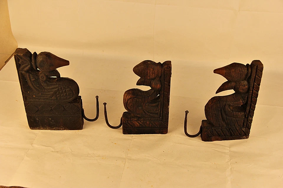 Juego de 3 piezas raro colgador de llaves vintage diseño único talla trabajo hermoso gancho de pared Foto 3 de 4