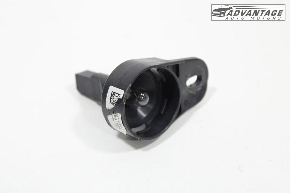 2001-21 JEEP GRAND CHEROKEE DASHBOARD INSTRUMENT PANEL COURTESY LIGHT LAMP - Image 2 of 4