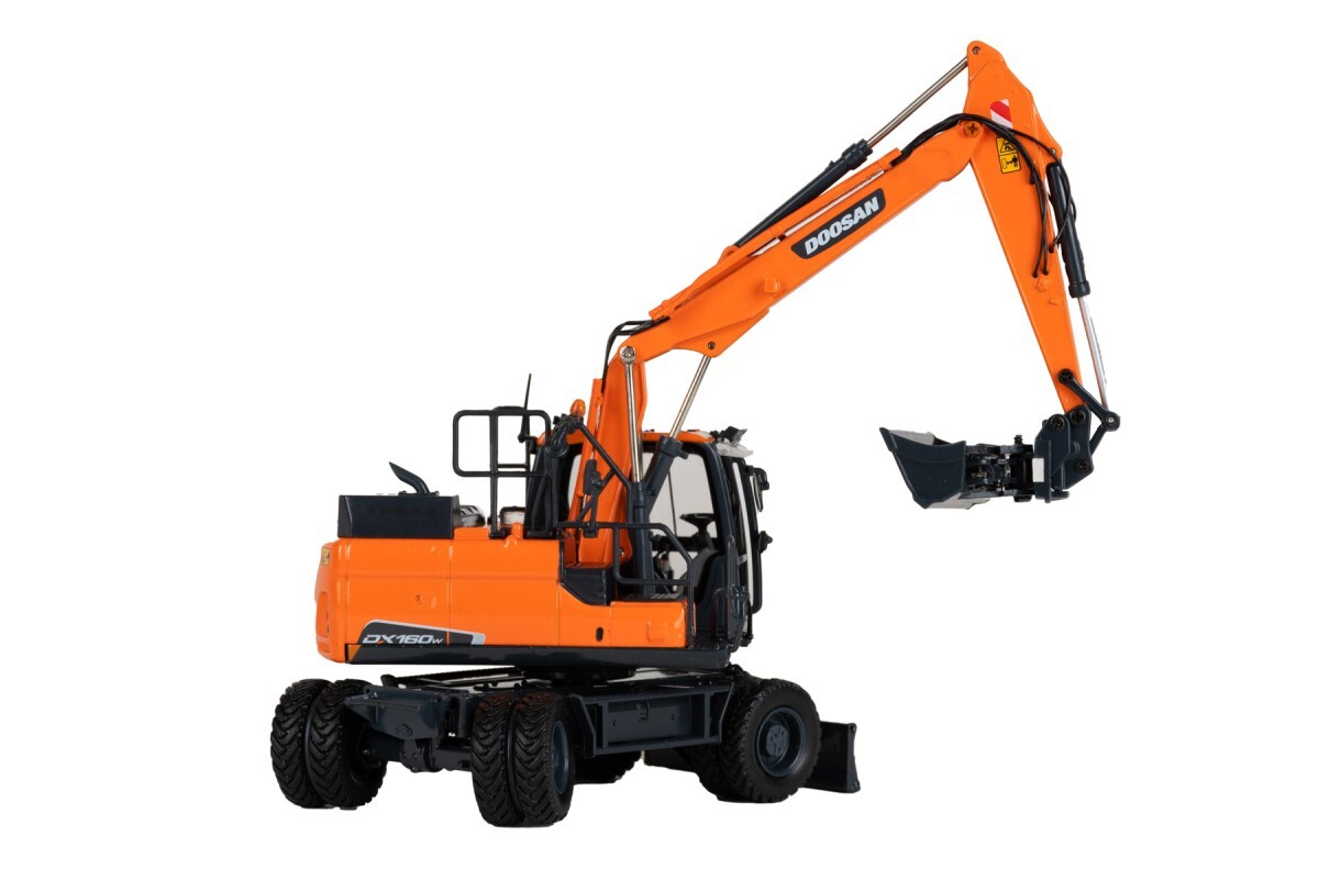 Doosan DX160W Wheeled Excavator - UH IMC 1:50 Scale Diecast
