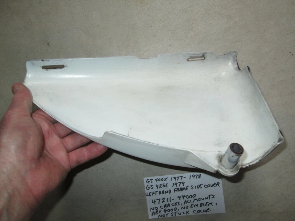 CUBIERTA LATERAL CUADRO IZQUIERDO SUZUKI 1977 1978 GS400X / 1979 GS425E 47211-44000 Foto 2 de 4