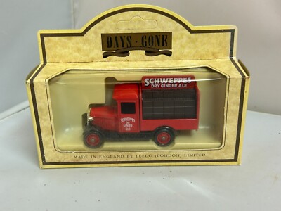 LLEDO DAYS GONE DIECAST 1934 CHEVROLET BOTTLE VAN ''SCHWEPPES GINGER ALE ''