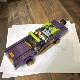 LEGO The Joker Notorious Lowrider 70906 & LEGO Batman Batmobile 76224 w/Minis
