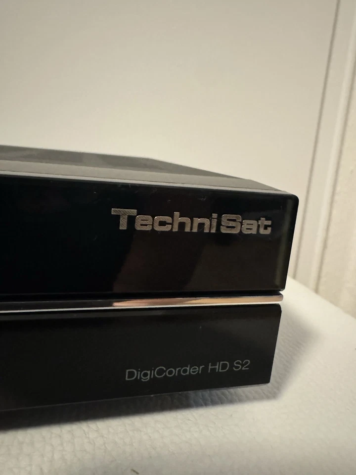 Technisat Digicorder HD S2 mit Fernbedienung und Bedienungsanleitung - Bild 4 von 4