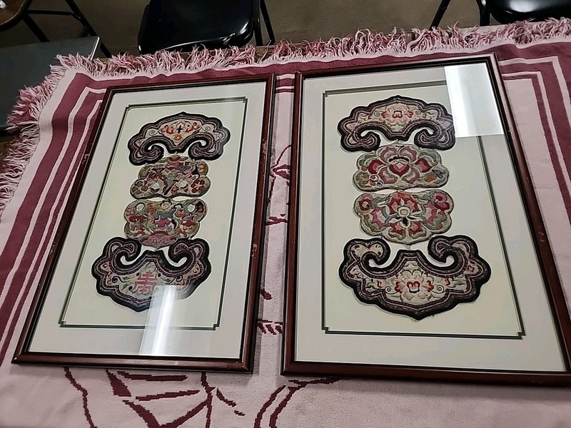 Qing Chinese Pair of Silk Embroidered Collars, Bat Form Framed 5 Daughters