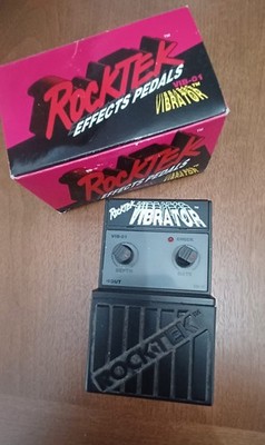 Rocktek Vibrator Guitar Pedal   VIB-01   9-Volt/AC Adapter