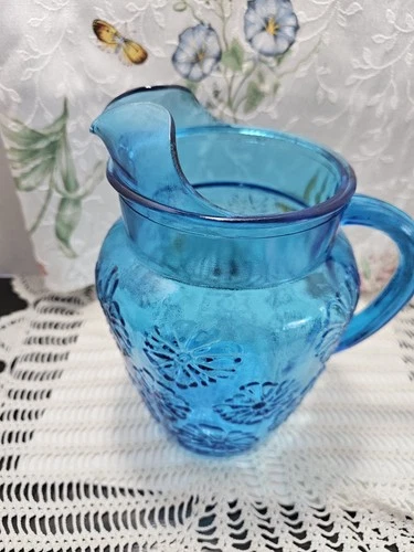 Vintage Anchor Hocking Spring Song Embossed Daisy Pitcher Blue 9” High #SH 2