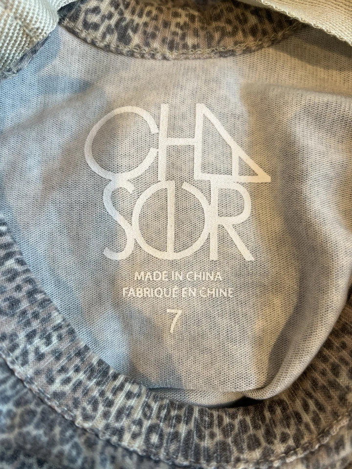 Acogedor top tejido manga larga recortado estampado animal marca Chaser niñas talla 7 Foto 3 de 4