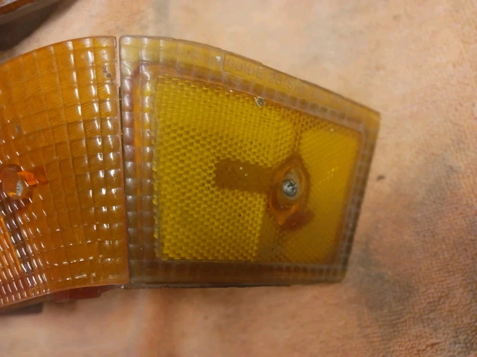 1970 70 PONTIAC LEMANS TEMPEST ORIGINAL GM CONJUNTOS DE LÂMPADAS DE ESTACIONAMENTO DIANTEIRO ÂMBAR - Imagem 2 de 4