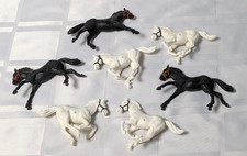 1970'S PLASTIC HORSE MIXED LOT OF 7 BLACK AND WHITE TOY HORSES VINTAGE RETRO