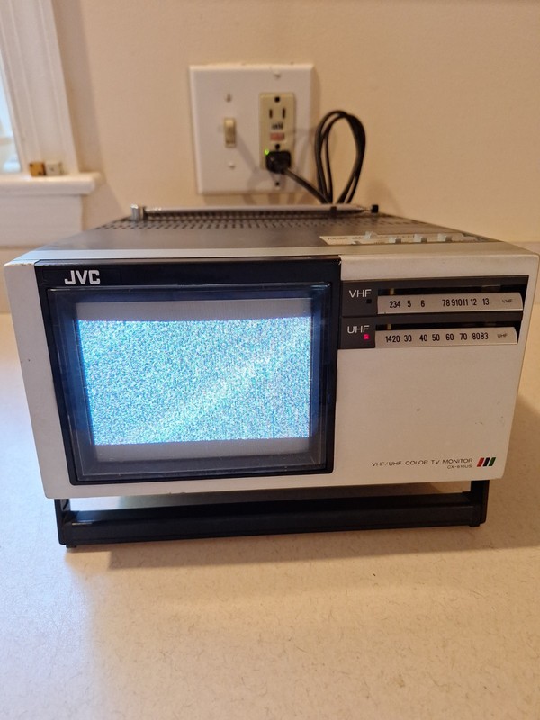 Vintage 1982 JVC CX-610US 5.75"  VHF UHF Color TV Monitor Screen