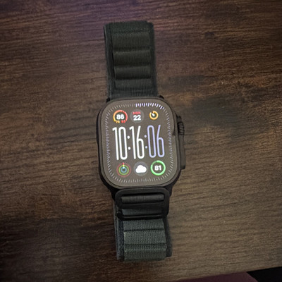Apple Watch Ultra 2 49mm Black Aluminum Case w/ Green Band GPS + Cellular 
