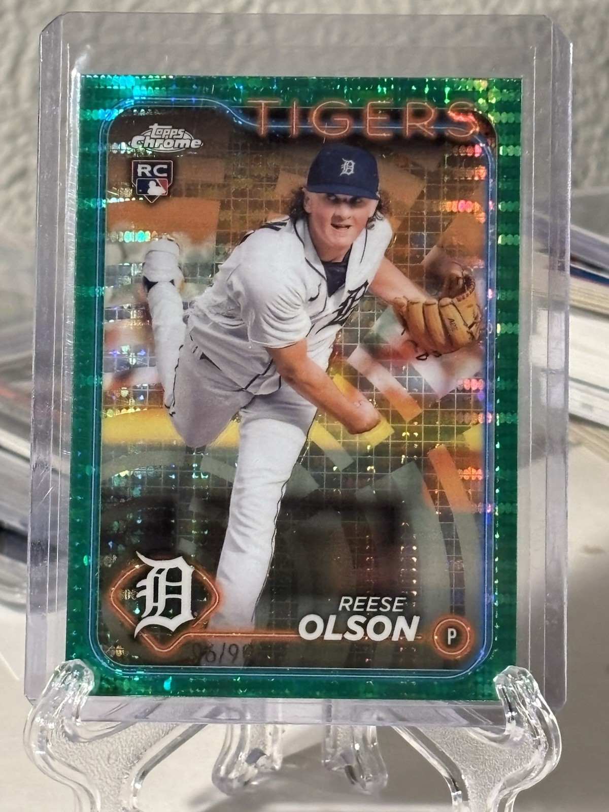 2024 Topps Chrome - Reese Olson #40 Green Sonar Refractor /99 (RC)