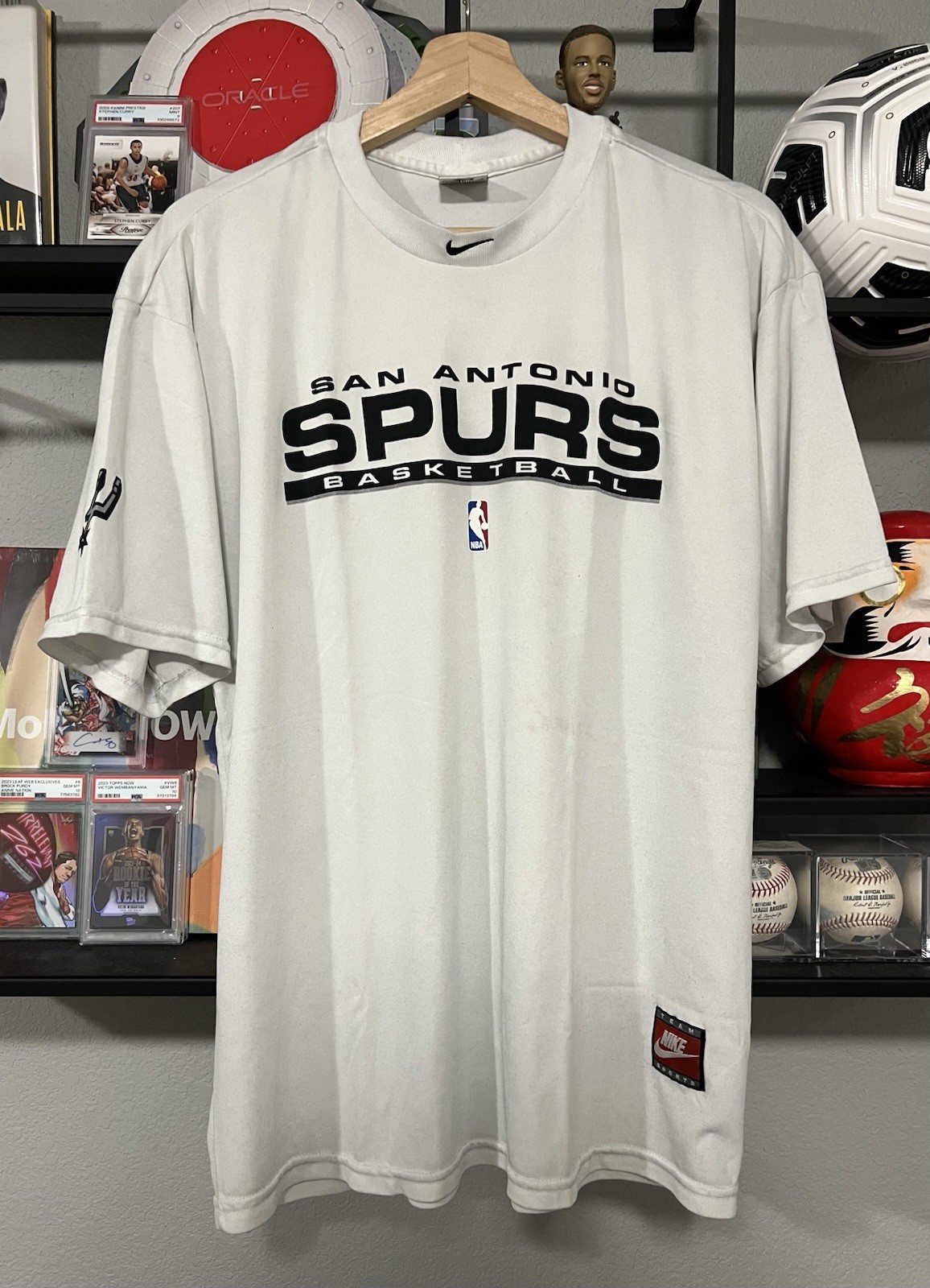 Vintage 2000’s Nike Center Swoosh San Antonio Spurs T-Shirt L