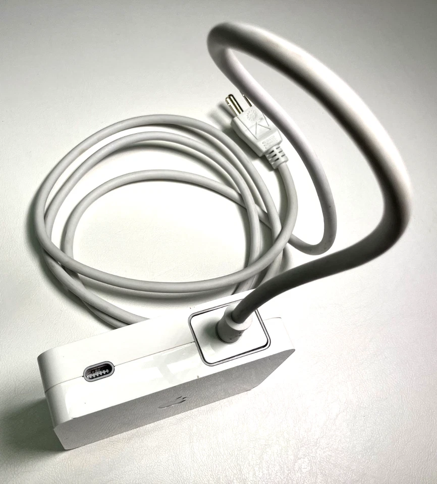 Original Apple A1082 23" HD Cinema Display 90W Adapter Power Supply A1097 w/PC - Image 2 of 4