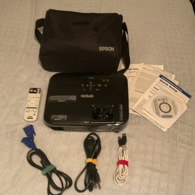 Epson EX7210 LCD Projector H428A 2600 Lumens 1280x800 with Remote, Case, Cables