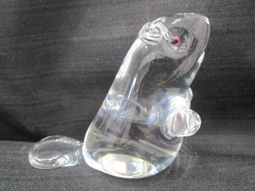 Steuben Crystal - Art Glass 4" Tall - Beaver With Red Eyes