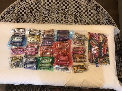 HUGE LOT CRAYONS MOST CRAYOLA SOME RETIRED