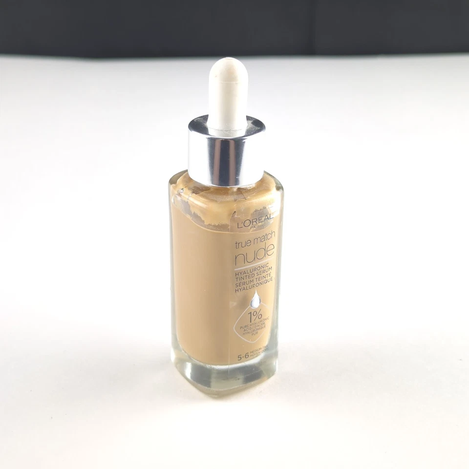 Suero tintado hilaurónico desnudo L'Oreal True Match "5-6 BRONCEADO MEDIO" completo 1 OZ Foto 2 de 4