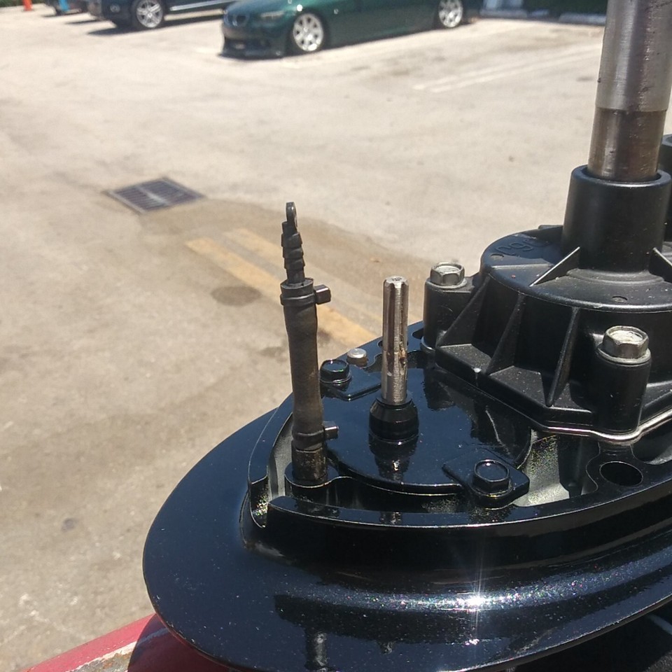 SUZUKI DF150 SUZUKI 150 LOWER UNIT 25