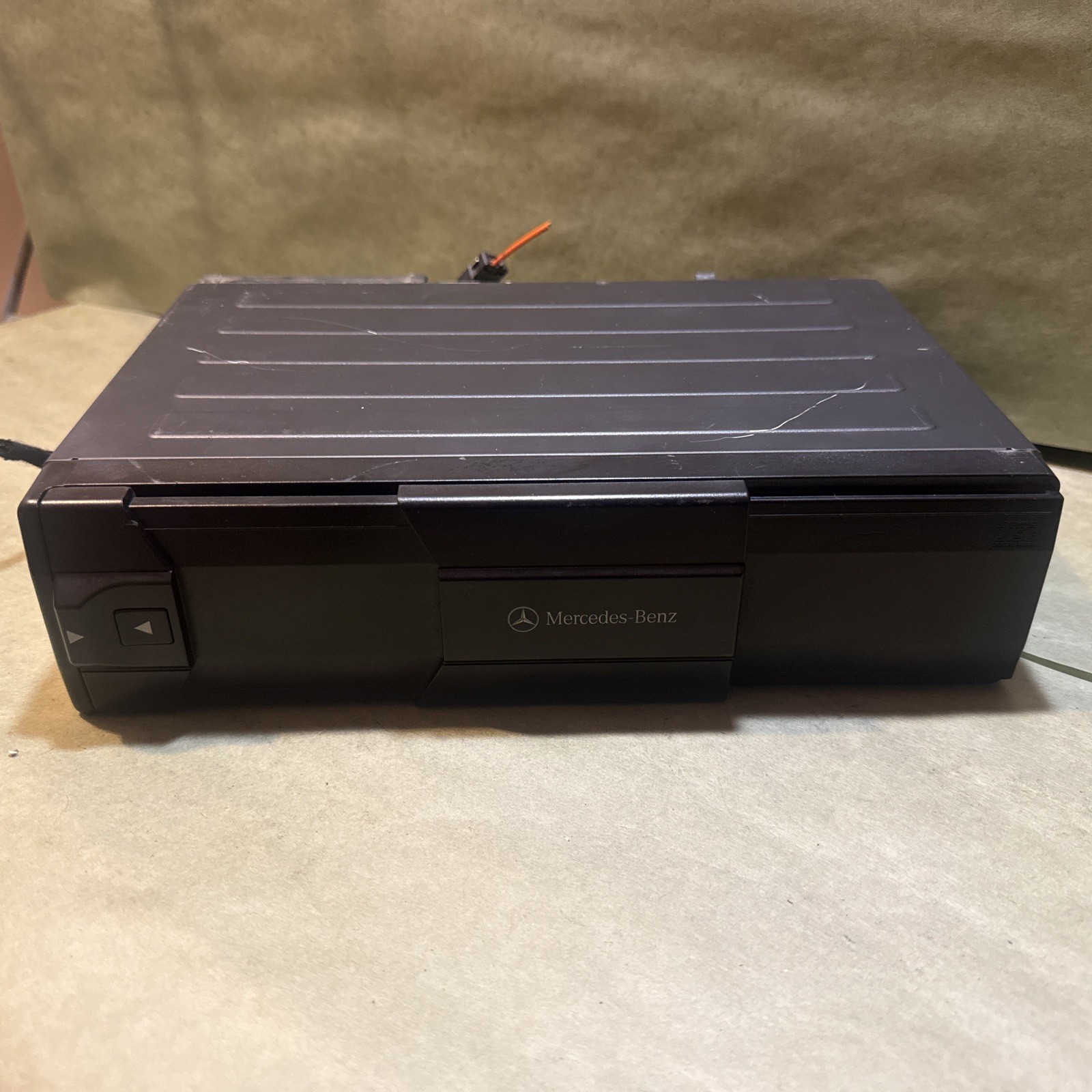 2000-2002 MERCEDES W215 CL500 S500 CL55 AMG CD CHANGER MAGAZINE 6 DISK PLAYER