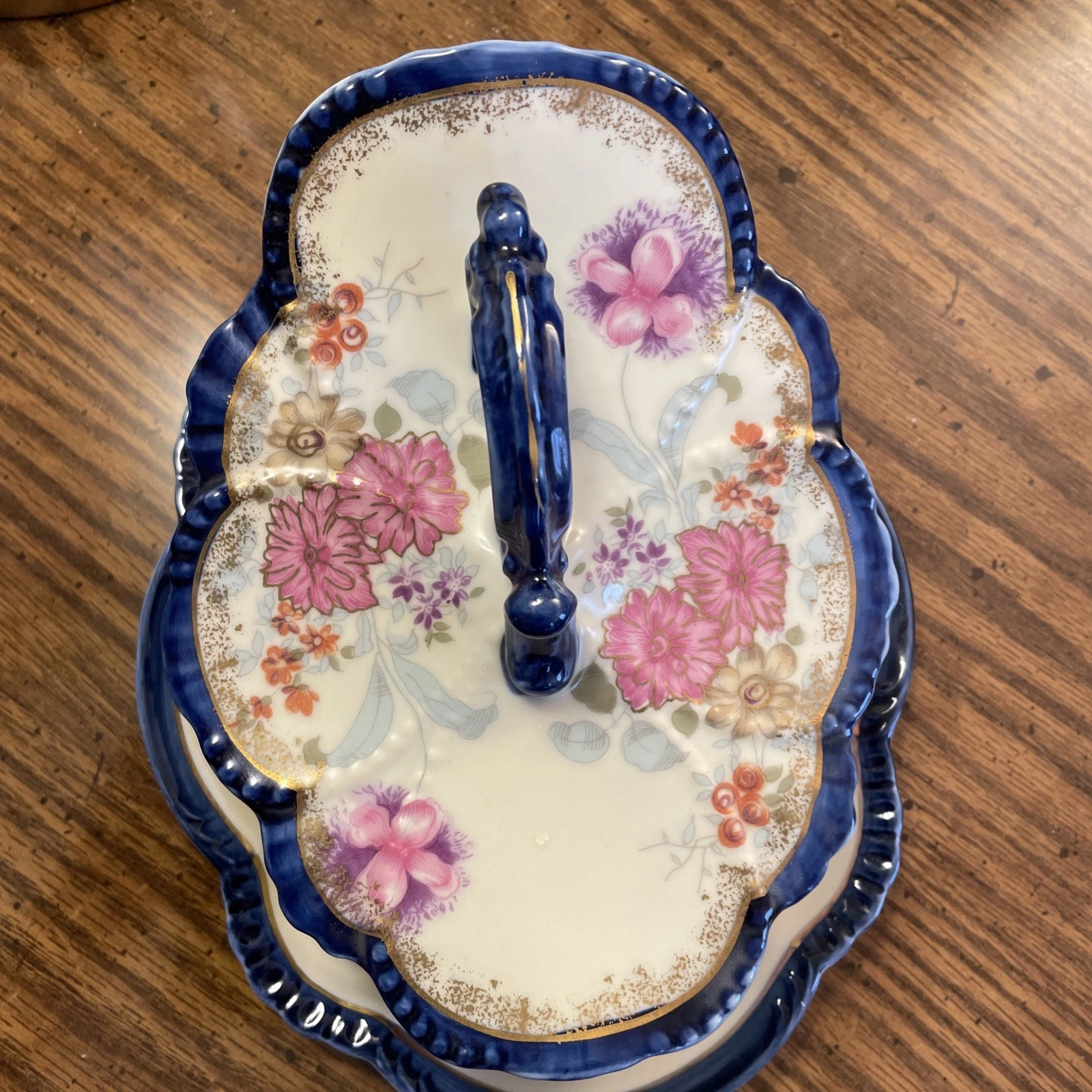 Vintage Victorian Floral Scallop Porcelain Covered Serving/Cheese/Butter Dish.