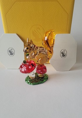 Swarovski Kristall Idyllie Eichhörnchen und Pilze Art Nr: 5684343