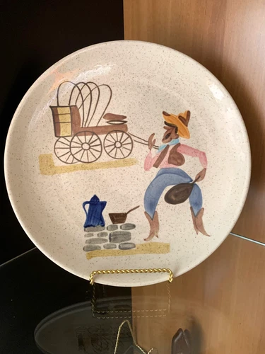 Red Wing Pottery Round-Up Cowboy Chuck Wagon 11" Dinner Plate