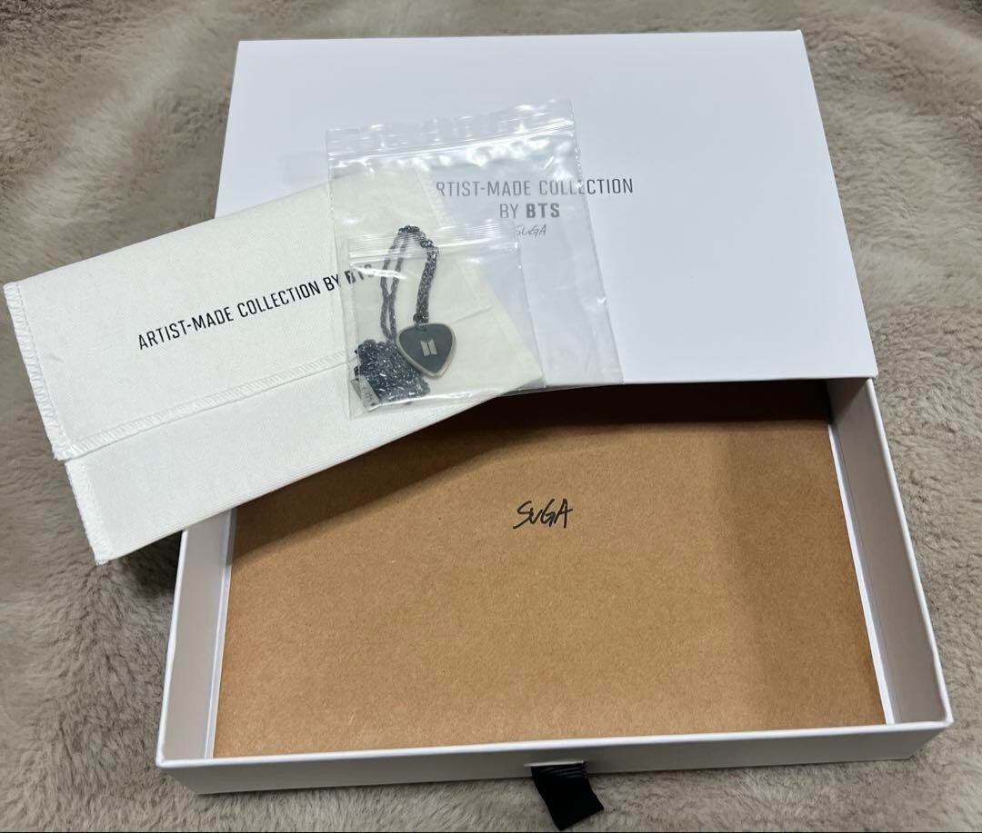 防弾少年団(BTS) - BTS SUGA GUITAR PICK NECKLACE black 新品 Buy Suga Black Note & Guitar Pick Necklace [BTS Artist-Made