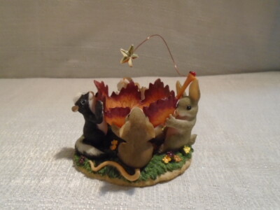 Charming Tails Catch A Falling Star Mouse Figurine 89/342